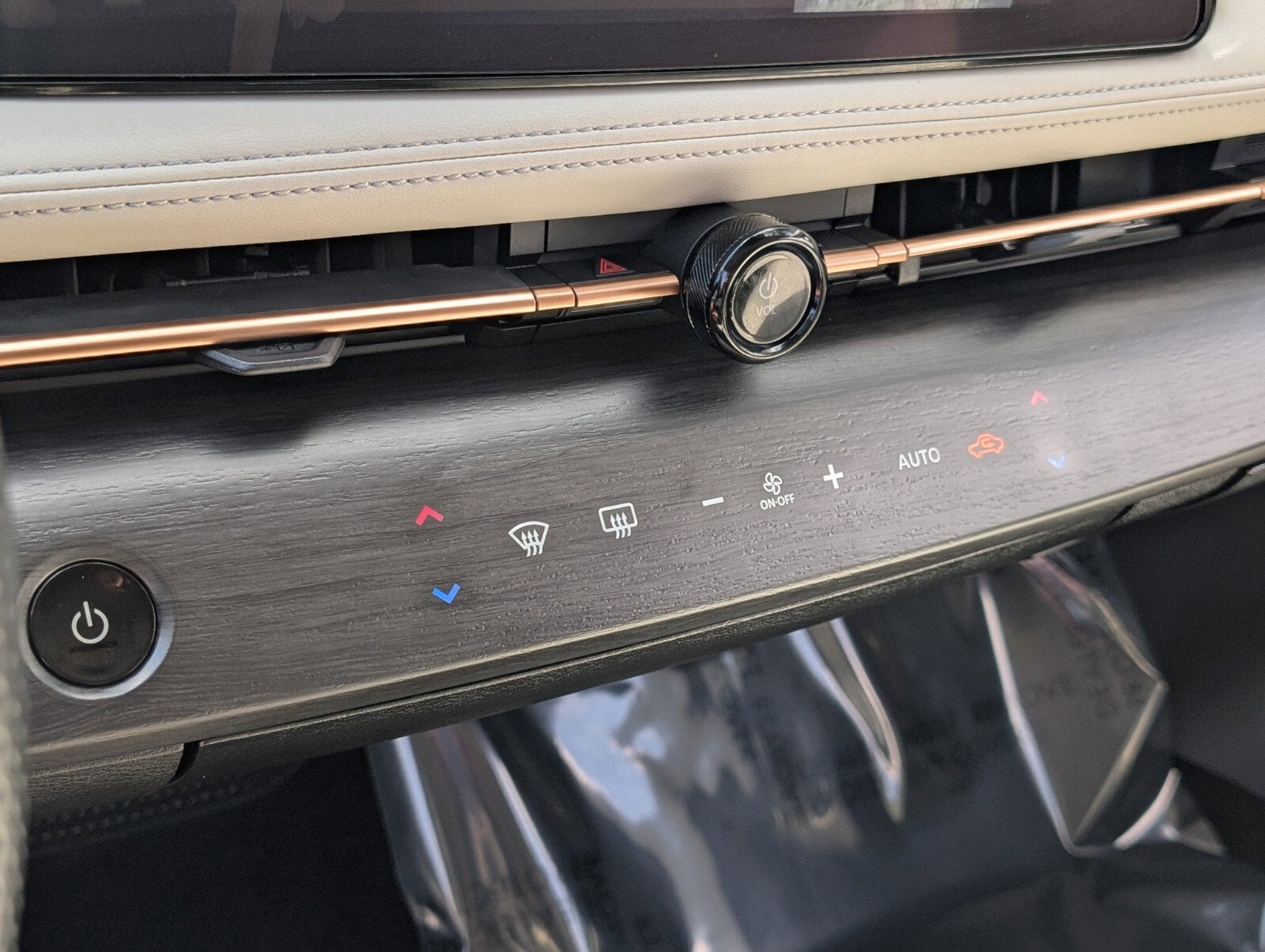 2024 Nissan ARIYA EVOLVE+