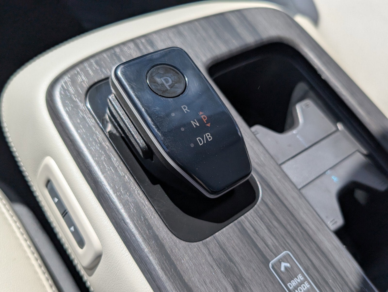 2024 Nissan ARIYA EVOLVE+