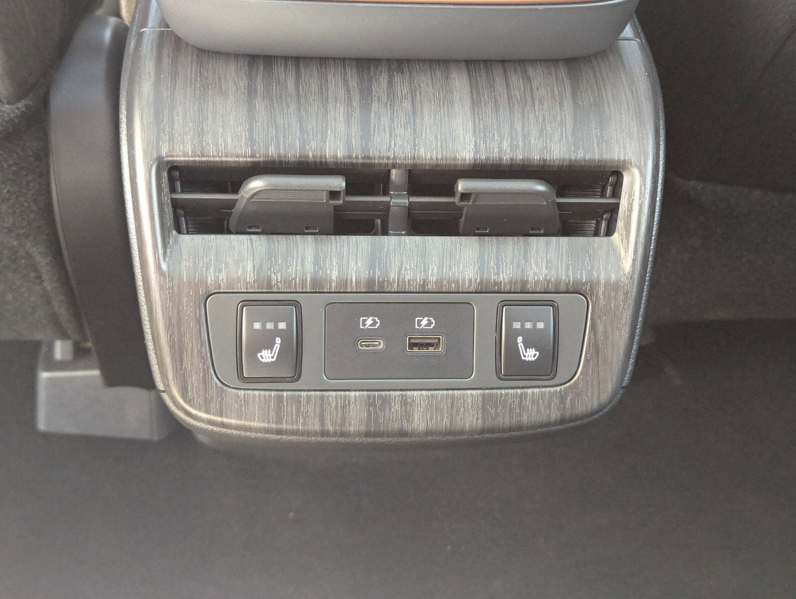 2024 Nissan ARIYA PLATINUM+