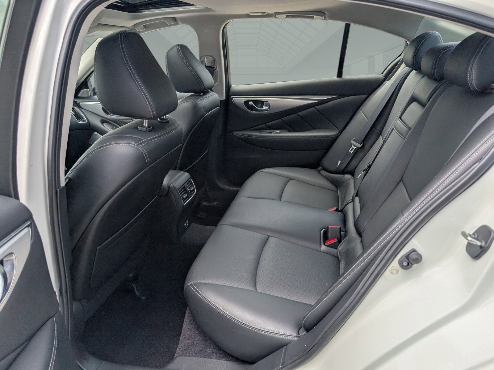 2023 INFINITI Q50 LUXE