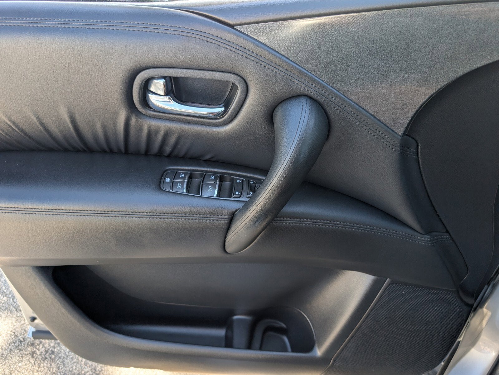 2024 Nissan Armada SV