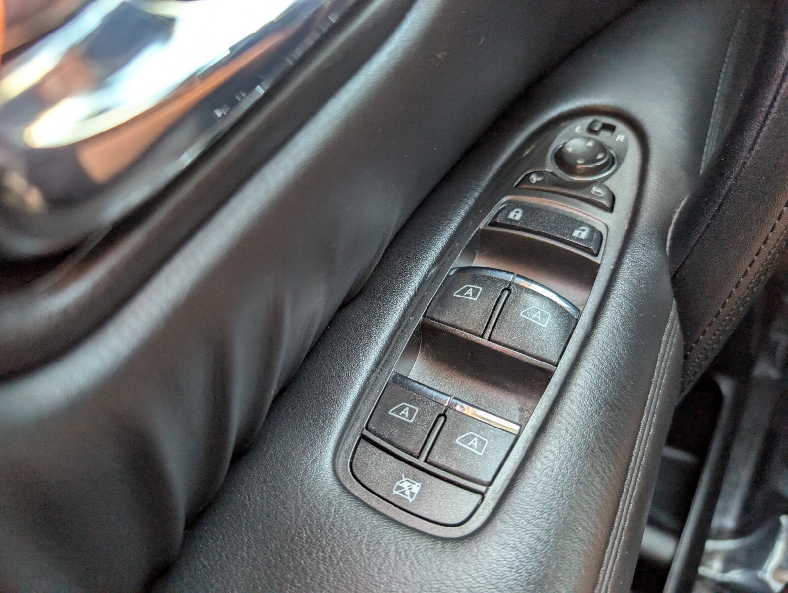 2024 Nissan Armada SV