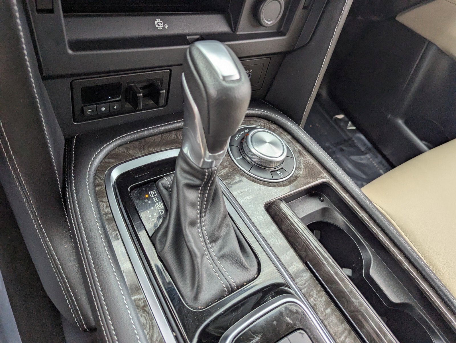 2024 Nissan Armada Platinum