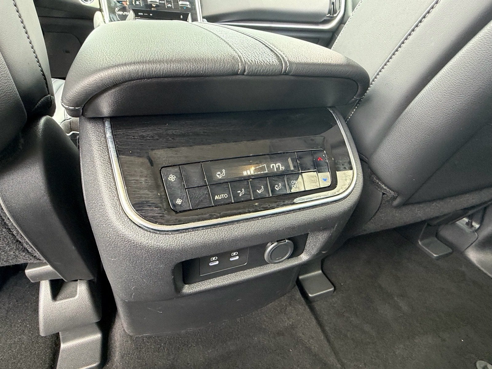 2026 Nissan Armada SV