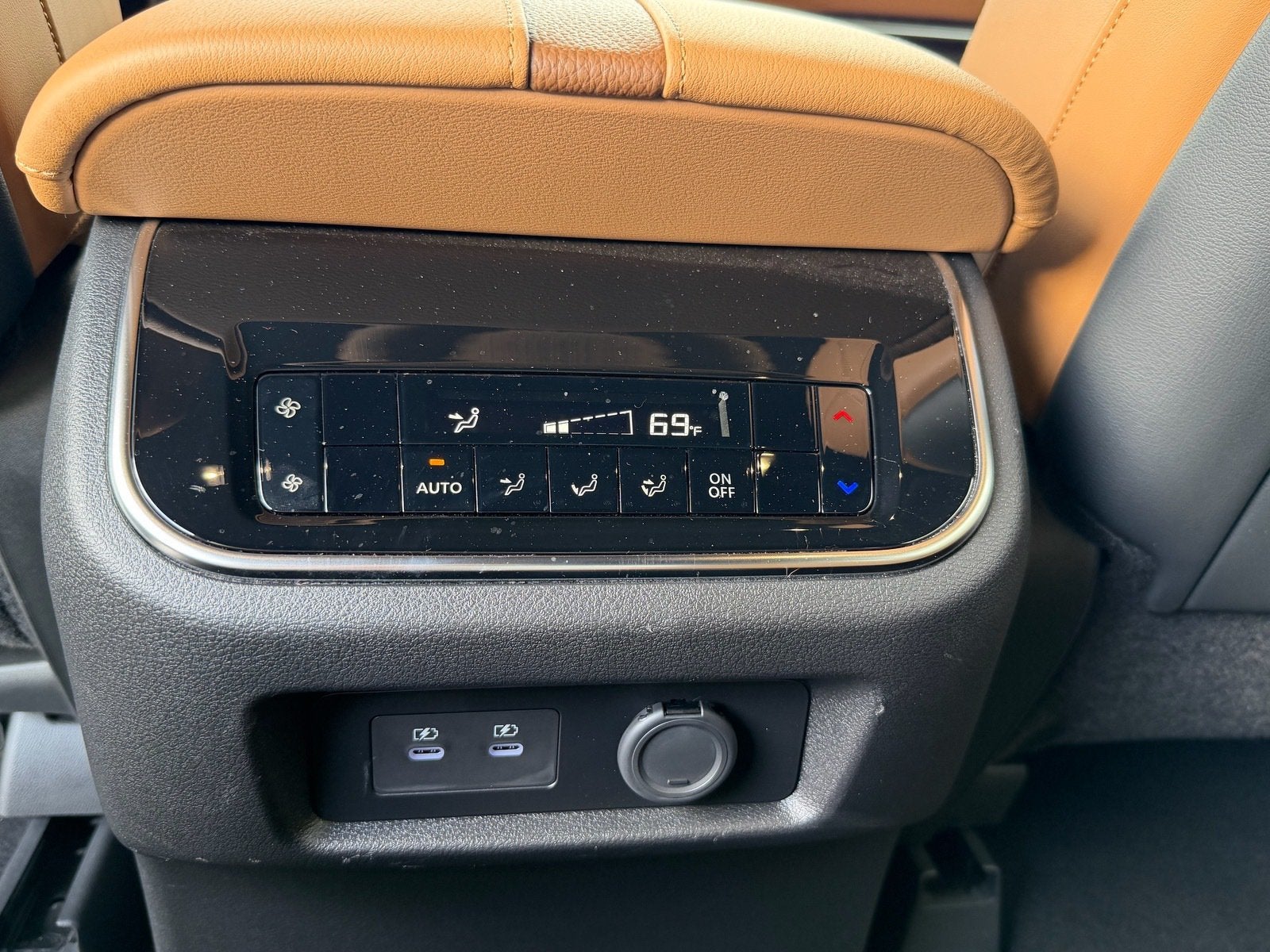 2025 Nissan Armada SL