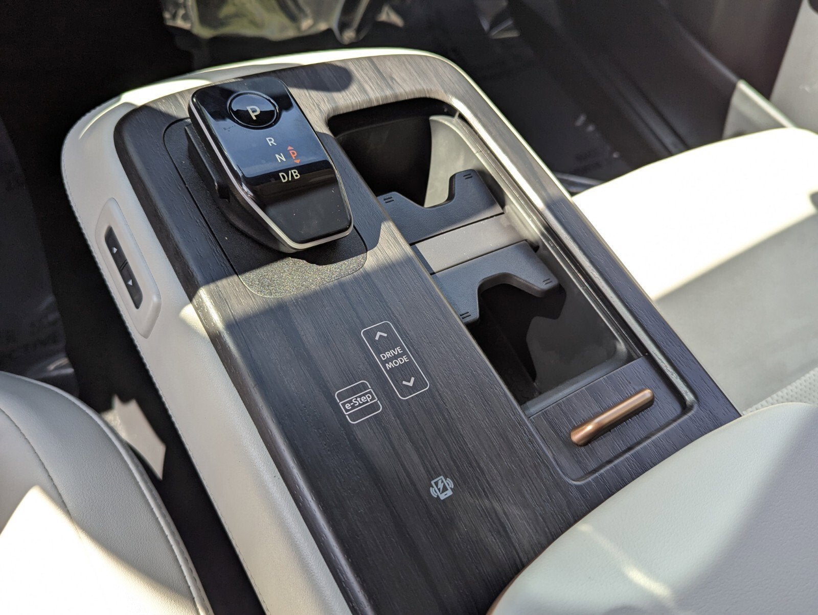 2025 Nissan ARIYA ENGAGE