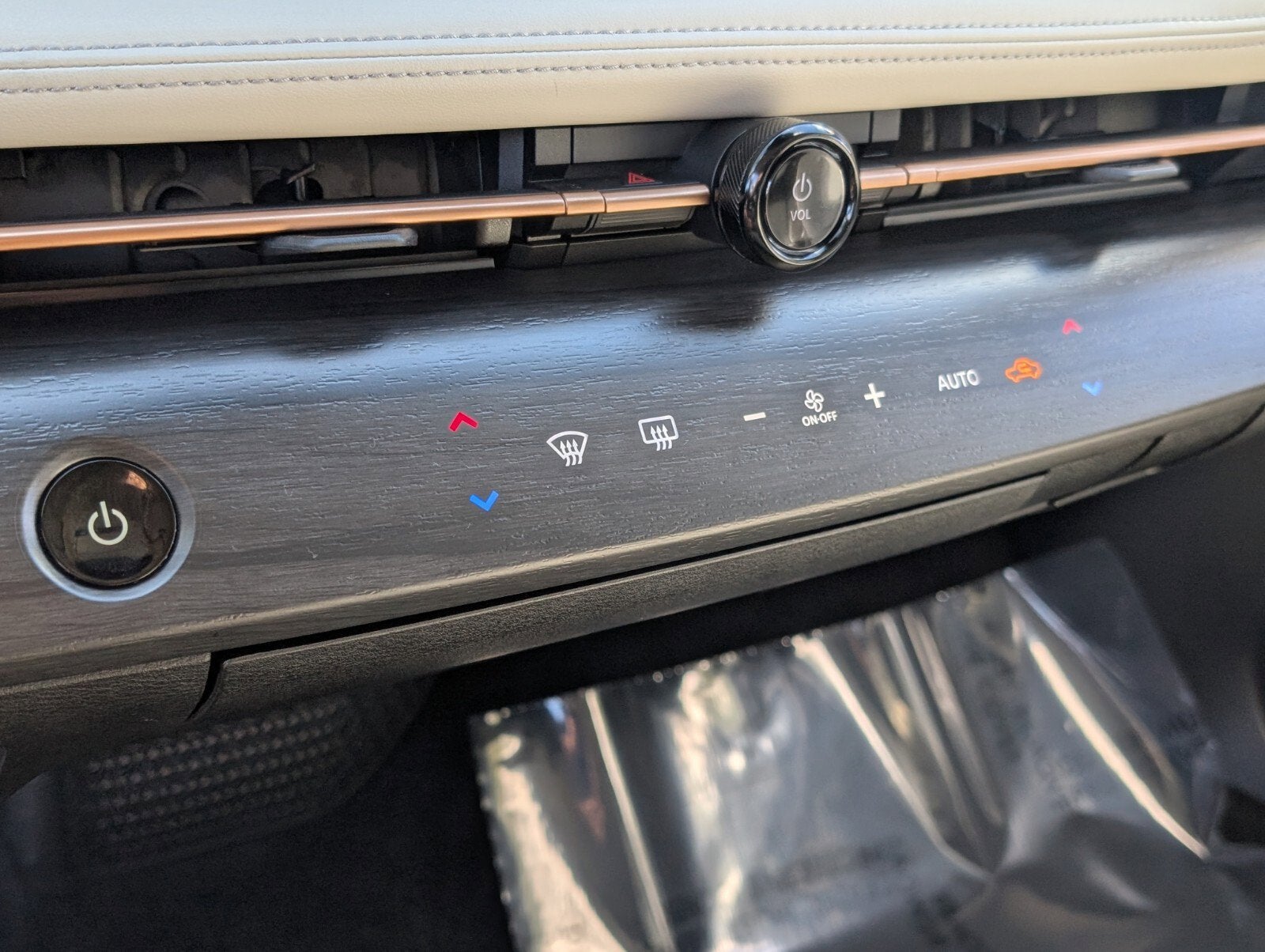 2025 Nissan ARIYA EVOLVE+