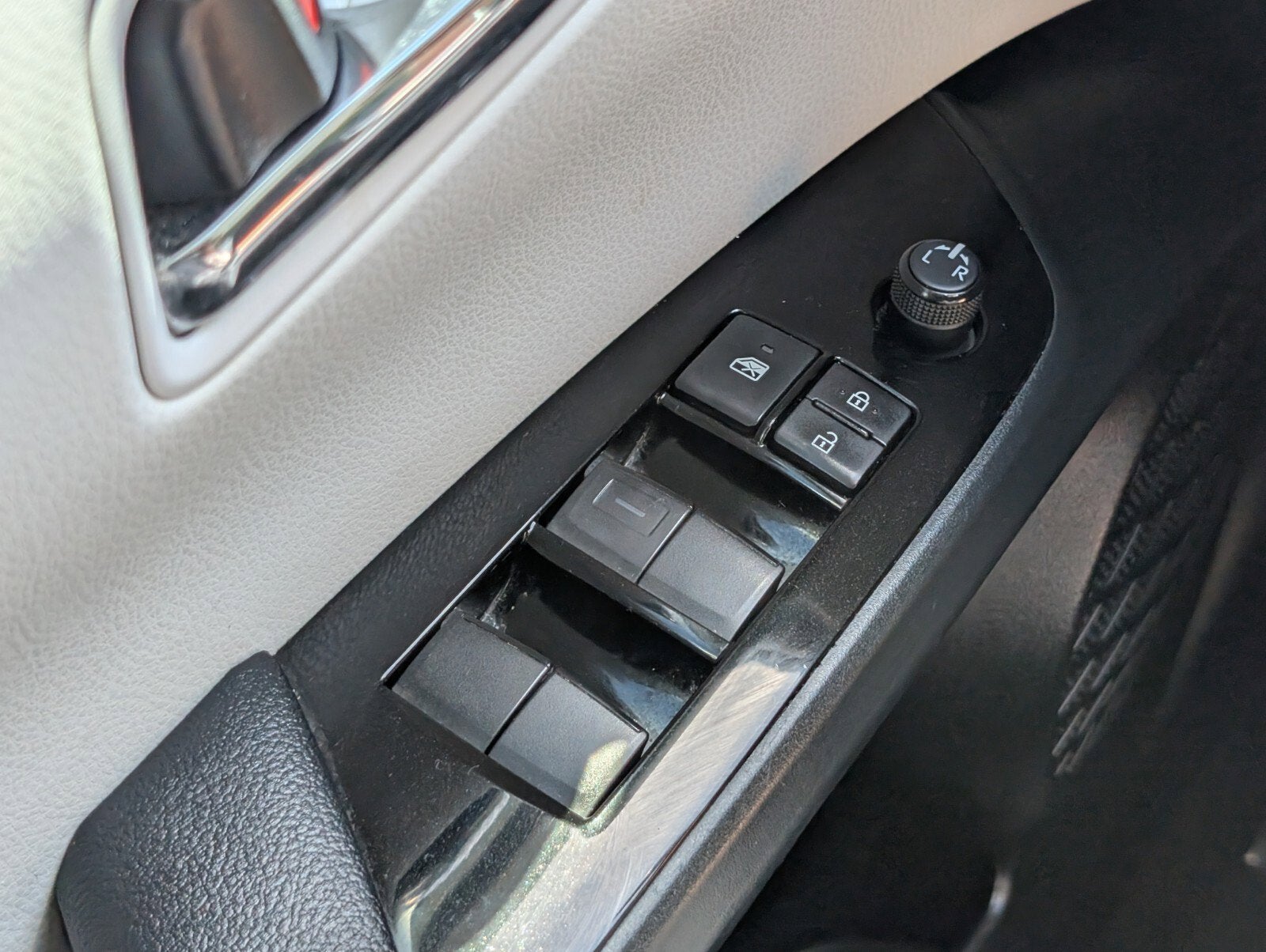 2021 Toyota Prius XLE