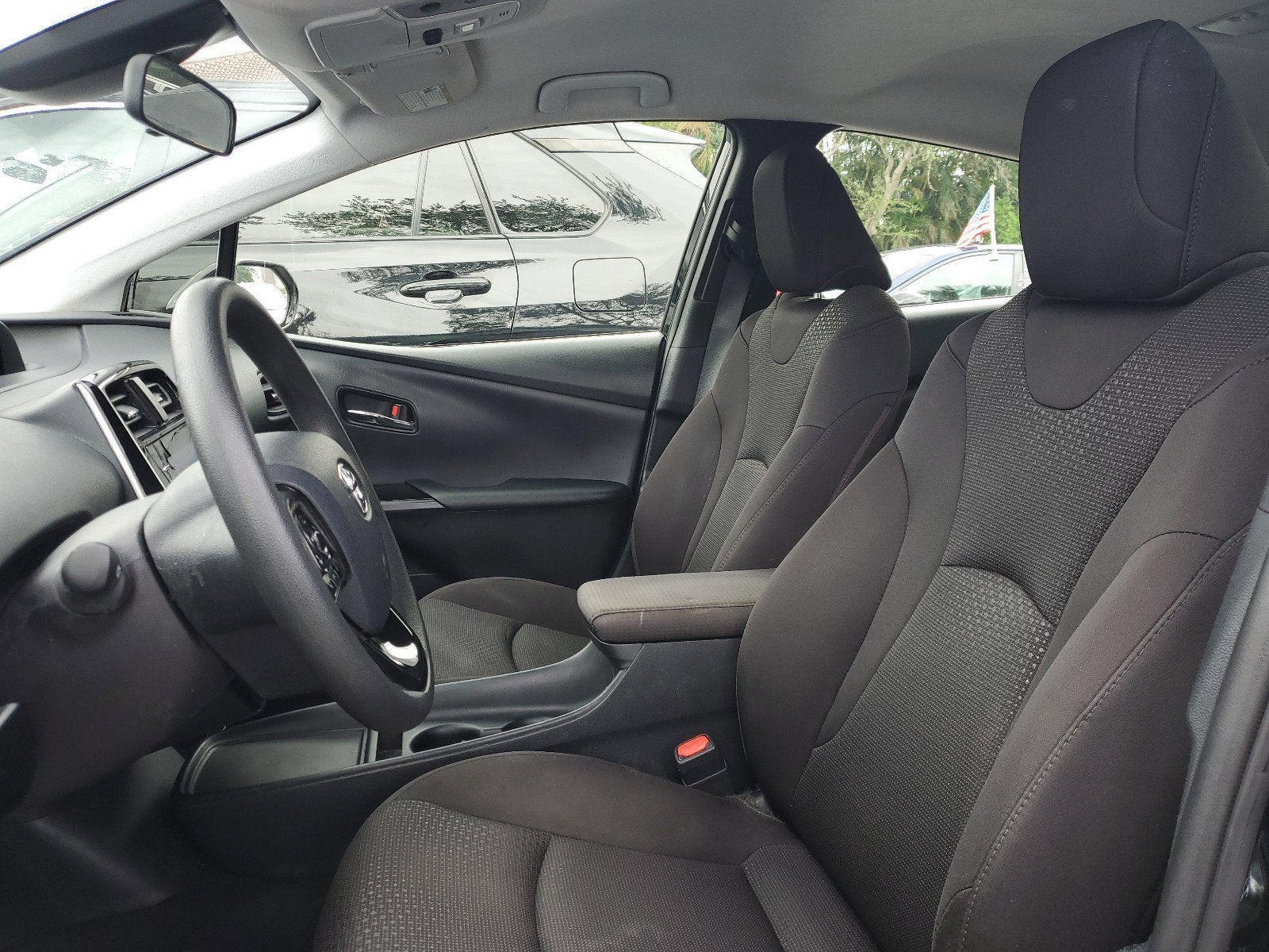 2020 Toyota Prius L Eco