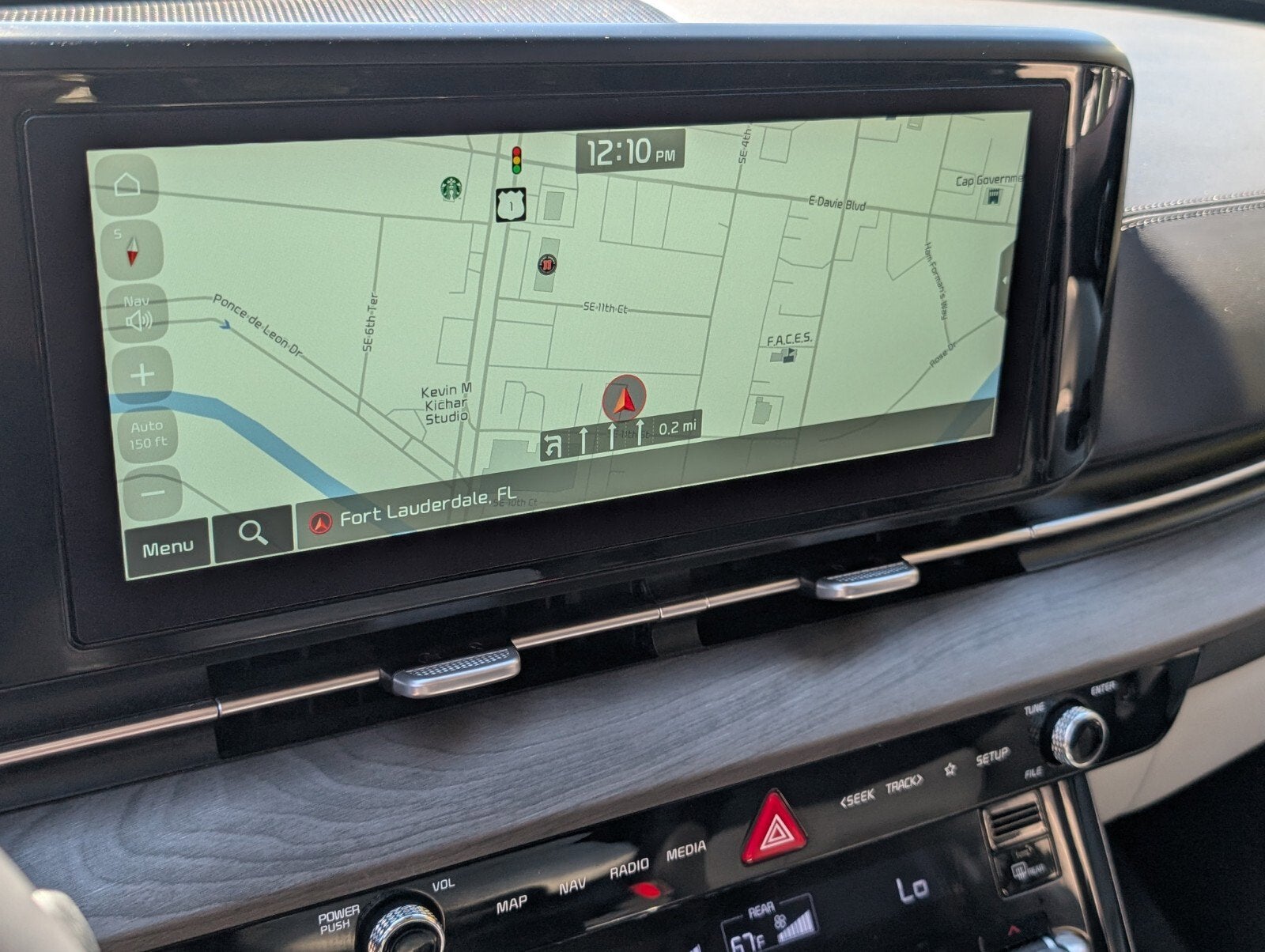 2024 Kia Carnival EX