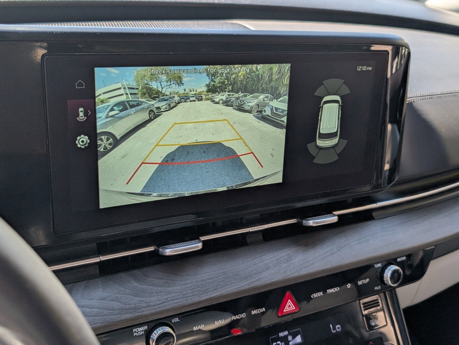 2024 Kia Carnival EX