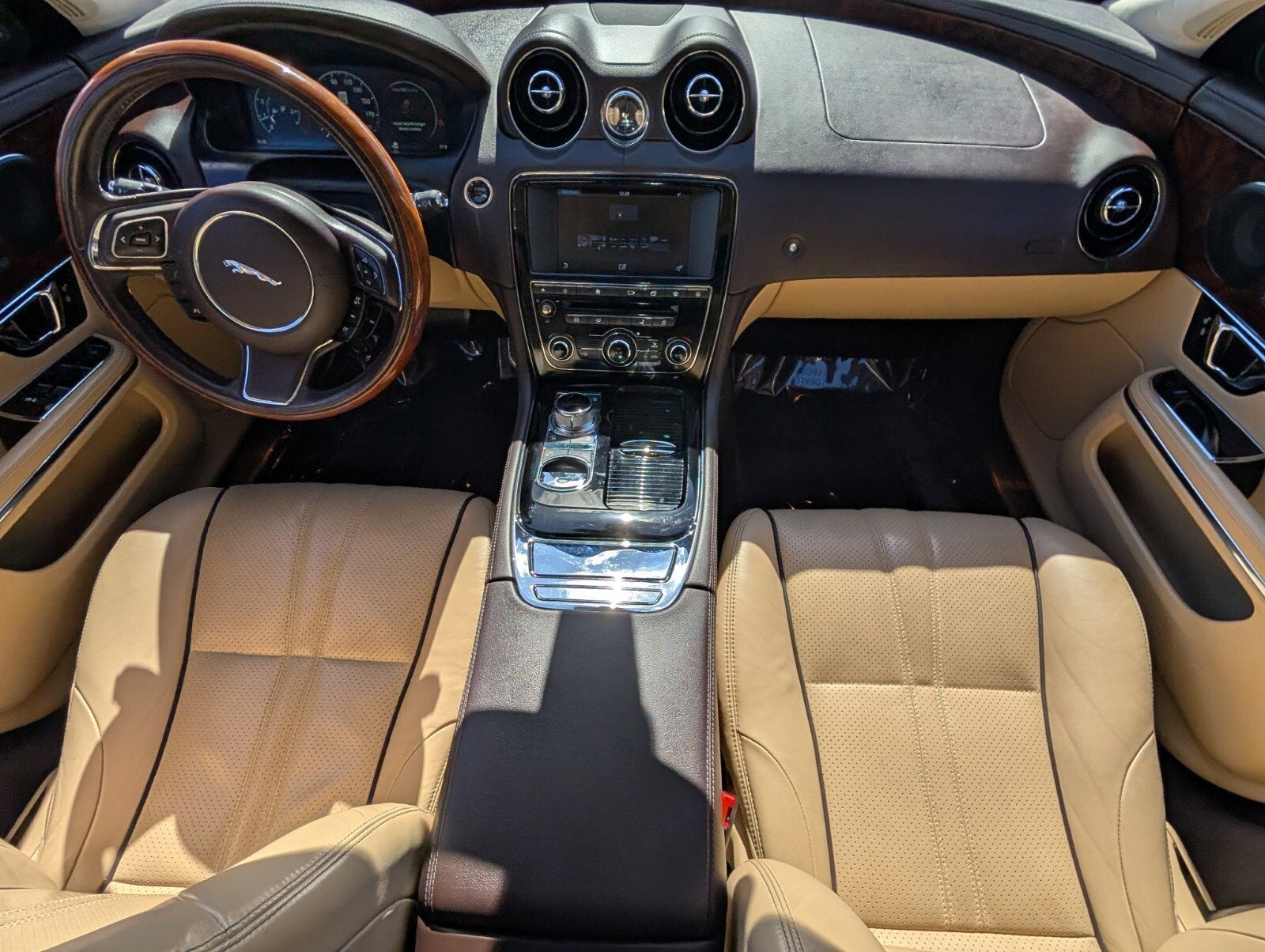 2017 Jaguar XJ XJ R-Sport