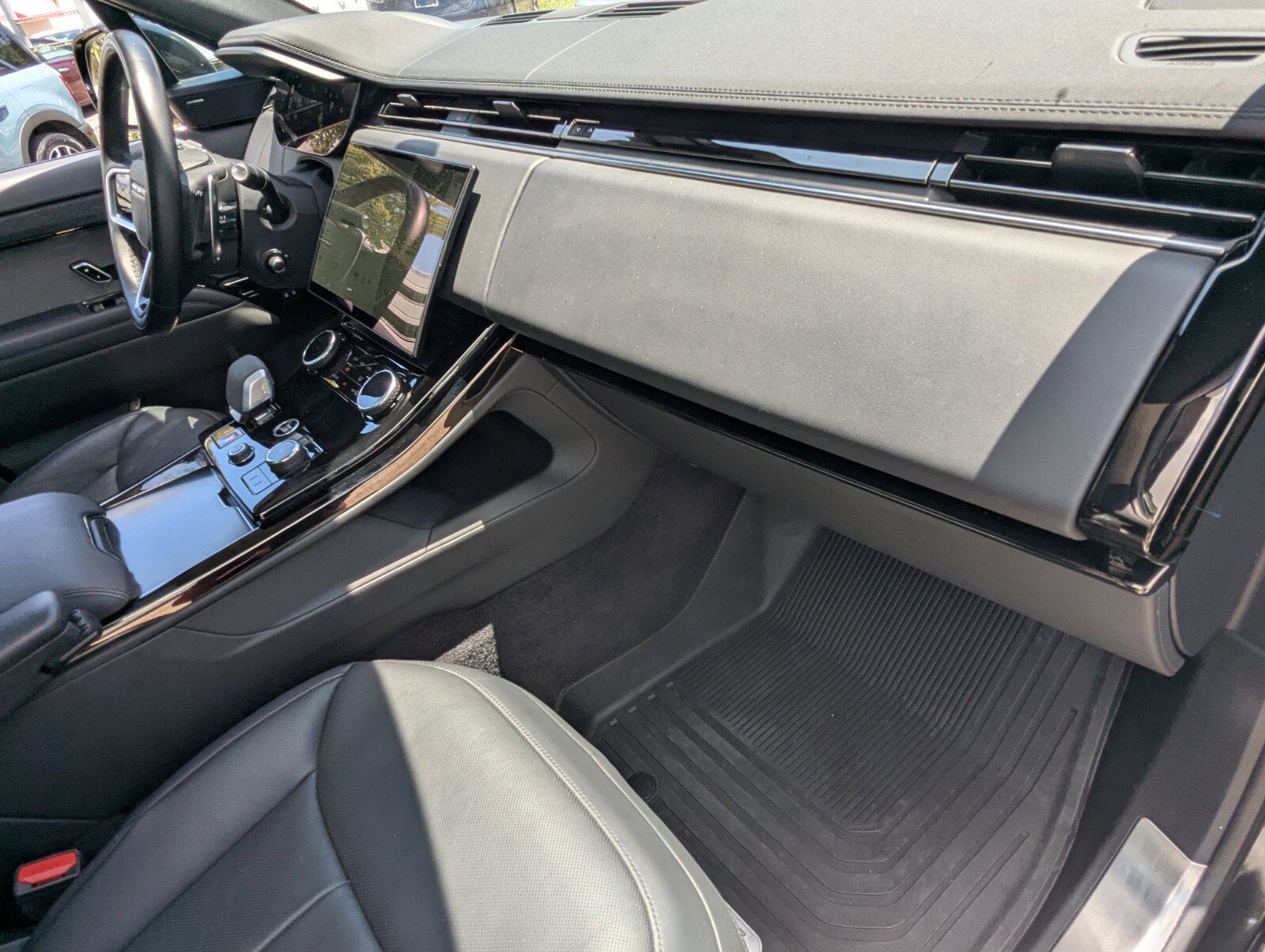 2023 Land Rover Range Rover Sport SE