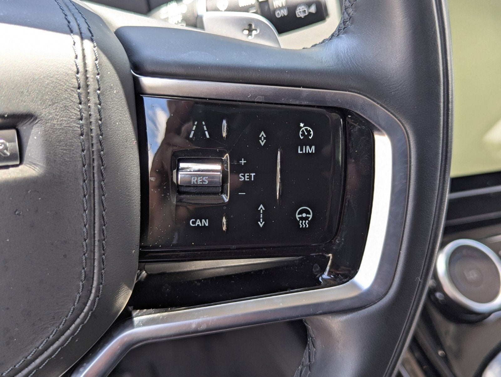 2023 Land Rover Range Rover Sport SE