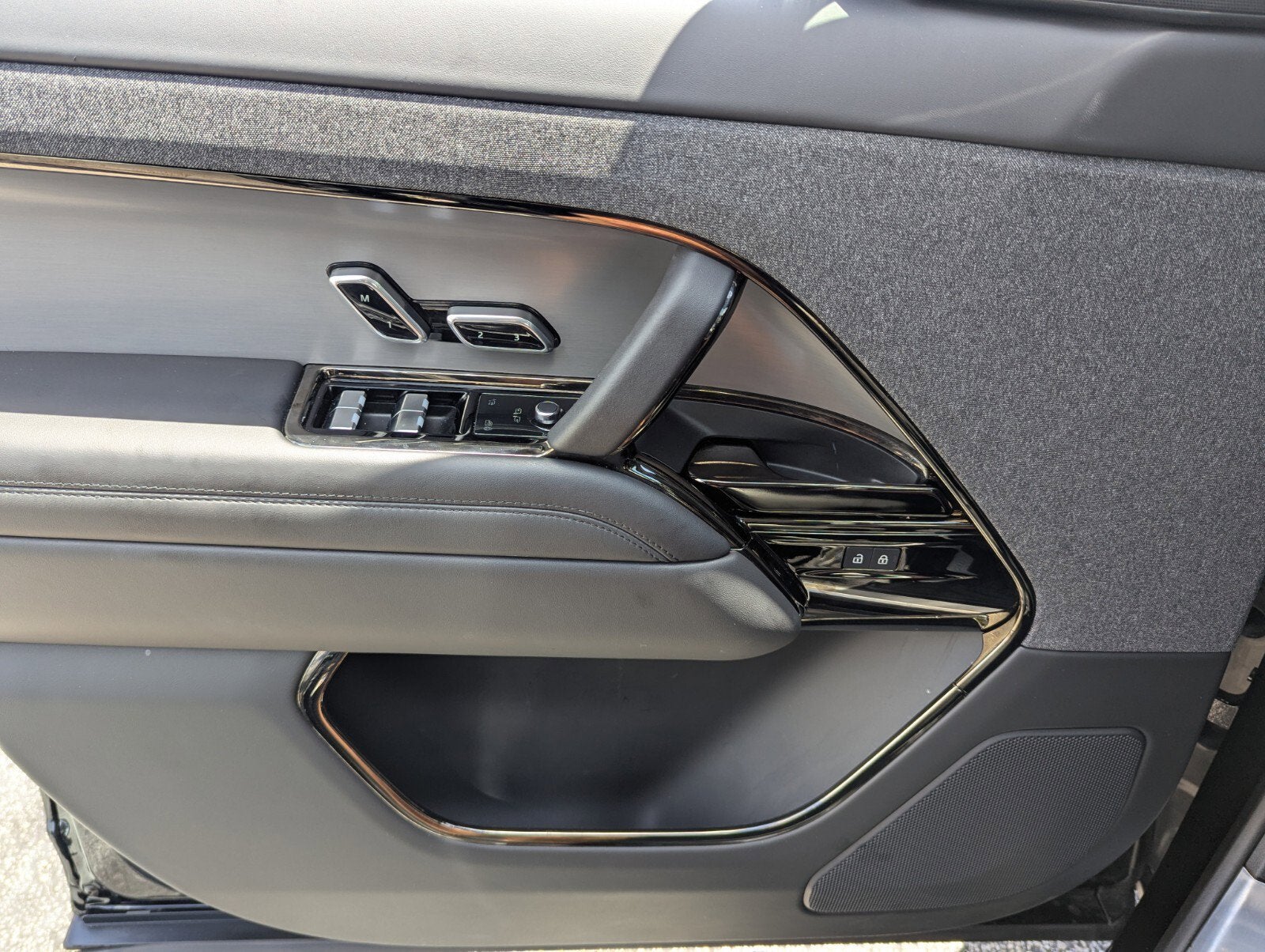 2023 Land Rover Range Rover Sport SE