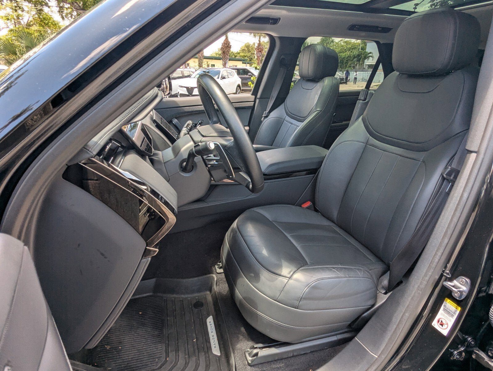 2023 Land Rover Range Rover Sport SE