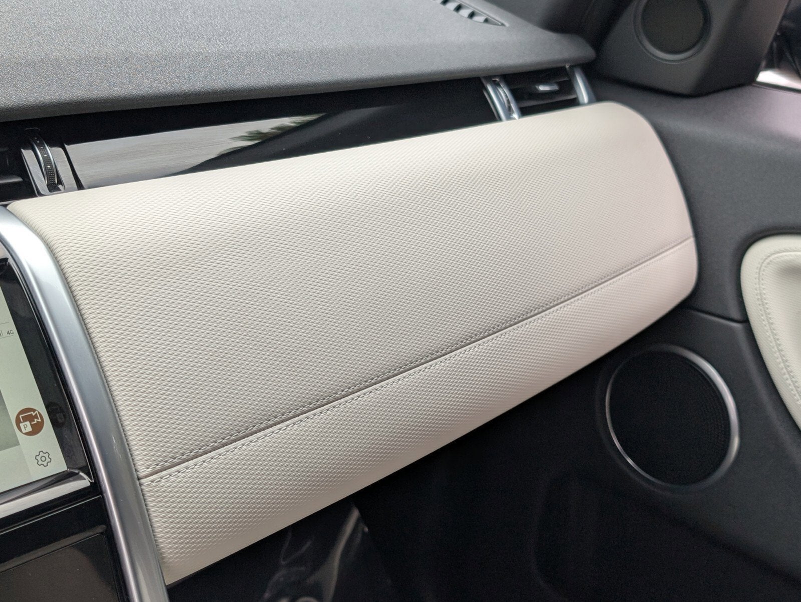 2023 Land Rover Discovery Sport S R-Dynamic