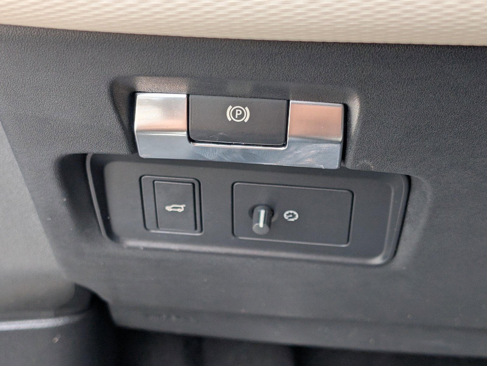 2023 Land Rover Discovery Sport S R-Dynamic