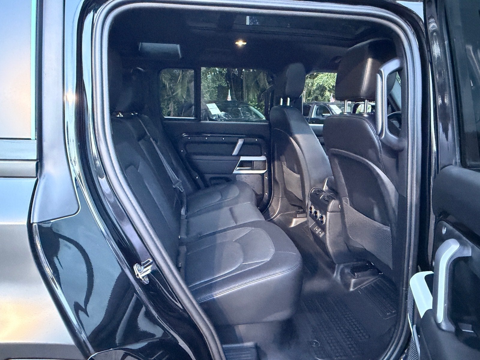 2024 Land Rover Defender X-Dynamic SE