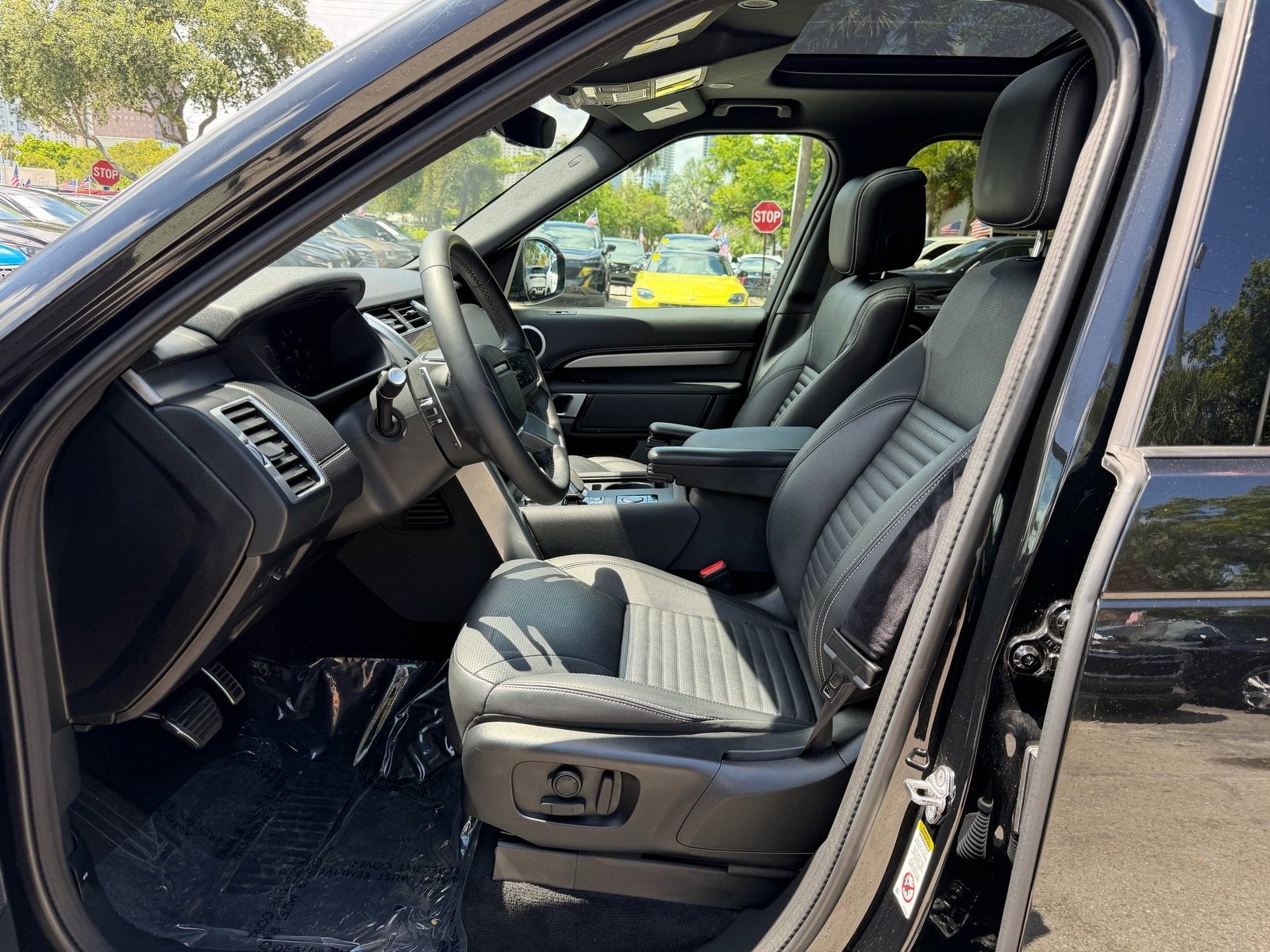 2024 Land Rover Discovery Dynamic SE