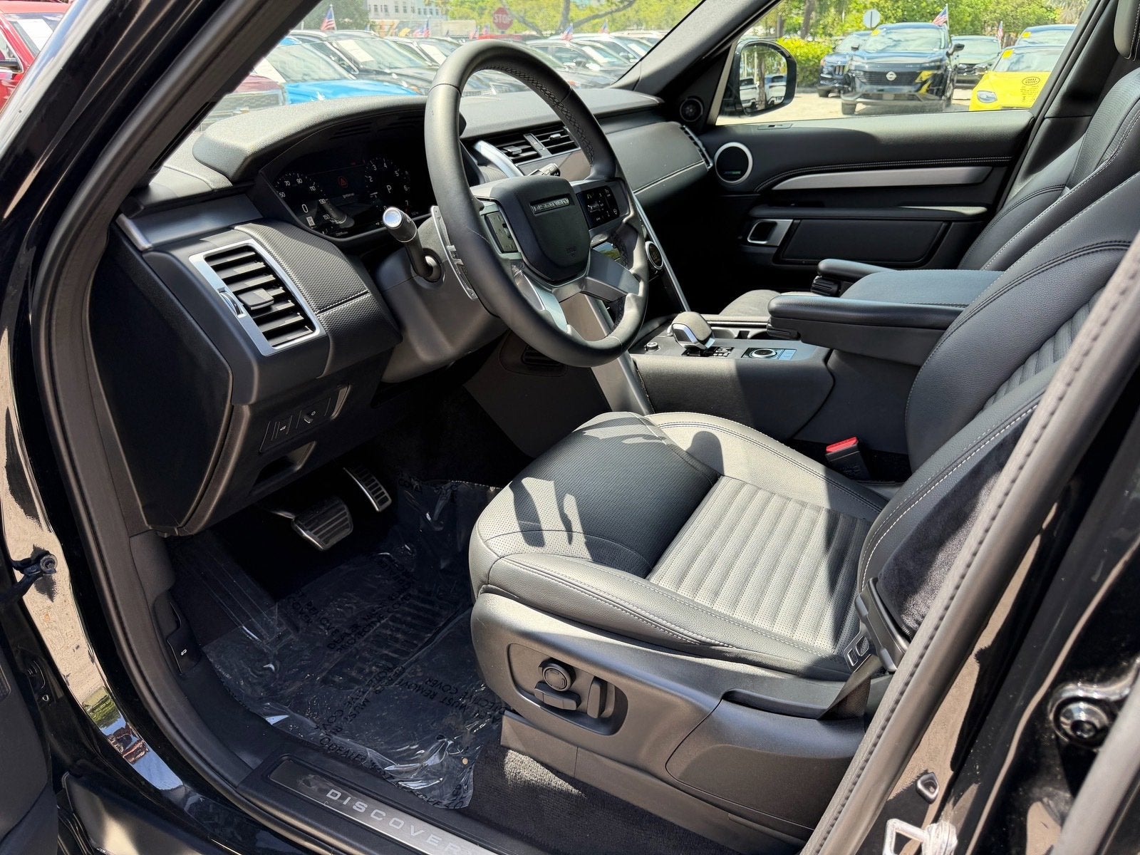 2024 Land Rover Discovery Dynamic SE