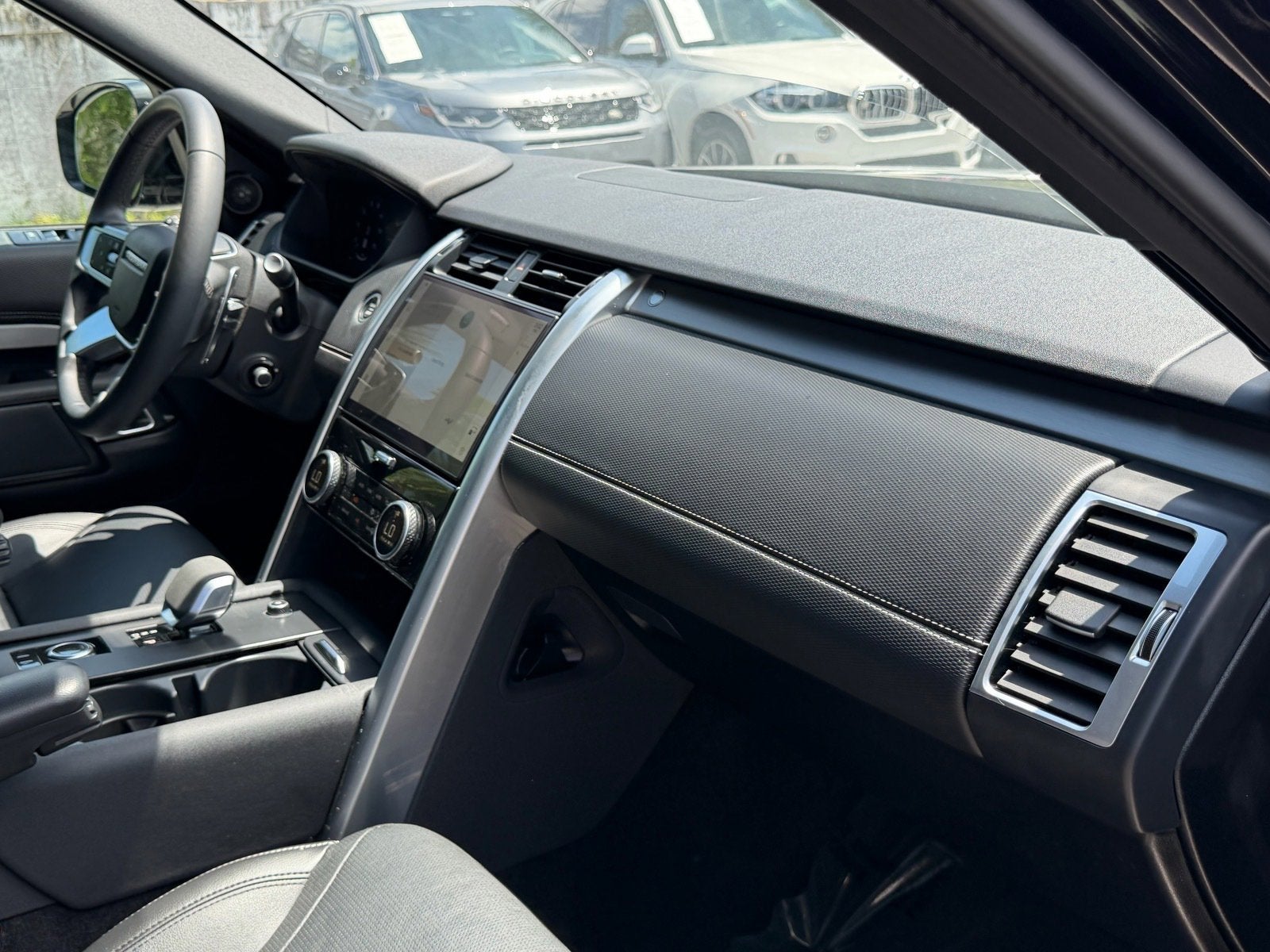 2024 Land Rover Discovery Dynamic SE
