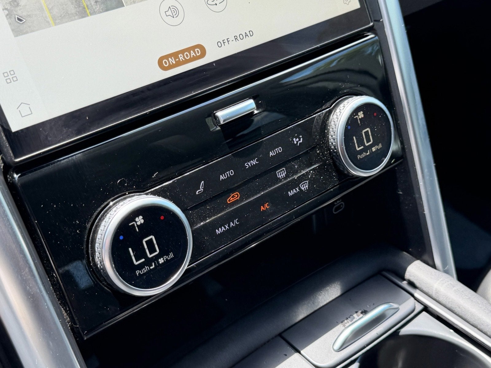 2024 Land Rover Discovery Dynamic SE