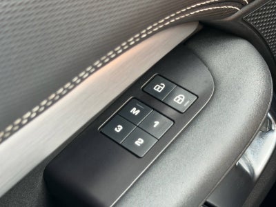 2024 Land Rover Discovery Dynamic SE