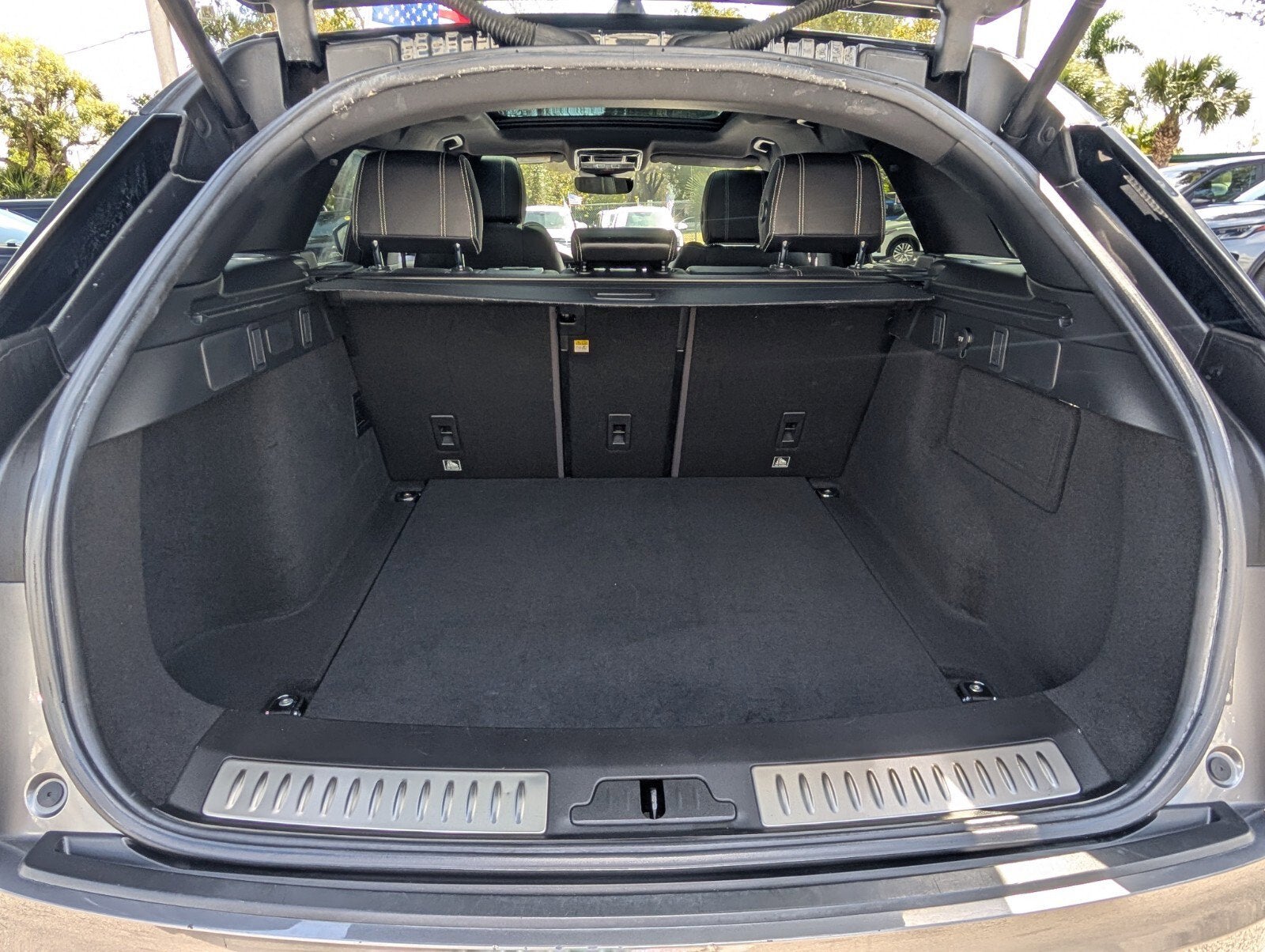 2018 Land Rover Range Rover Velar R-Dynamic SE