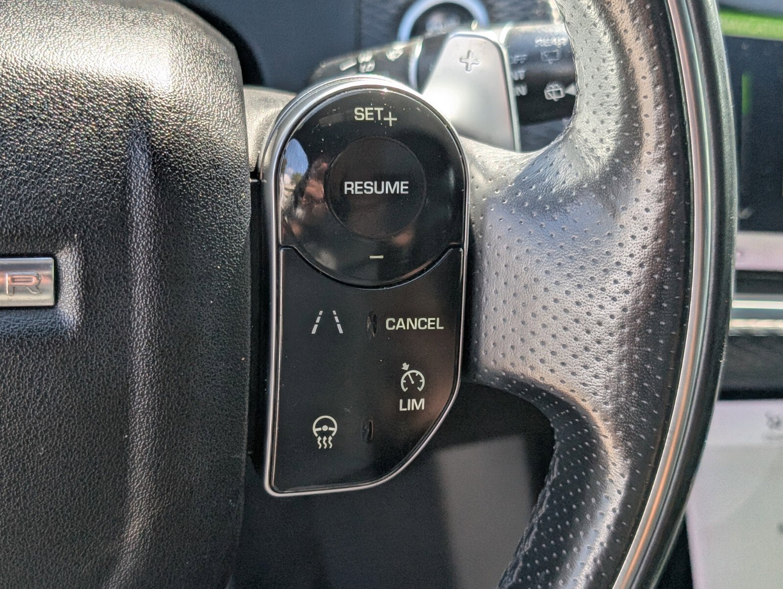 2018 Land Rover Range Rover Velar R-Dynamic SE