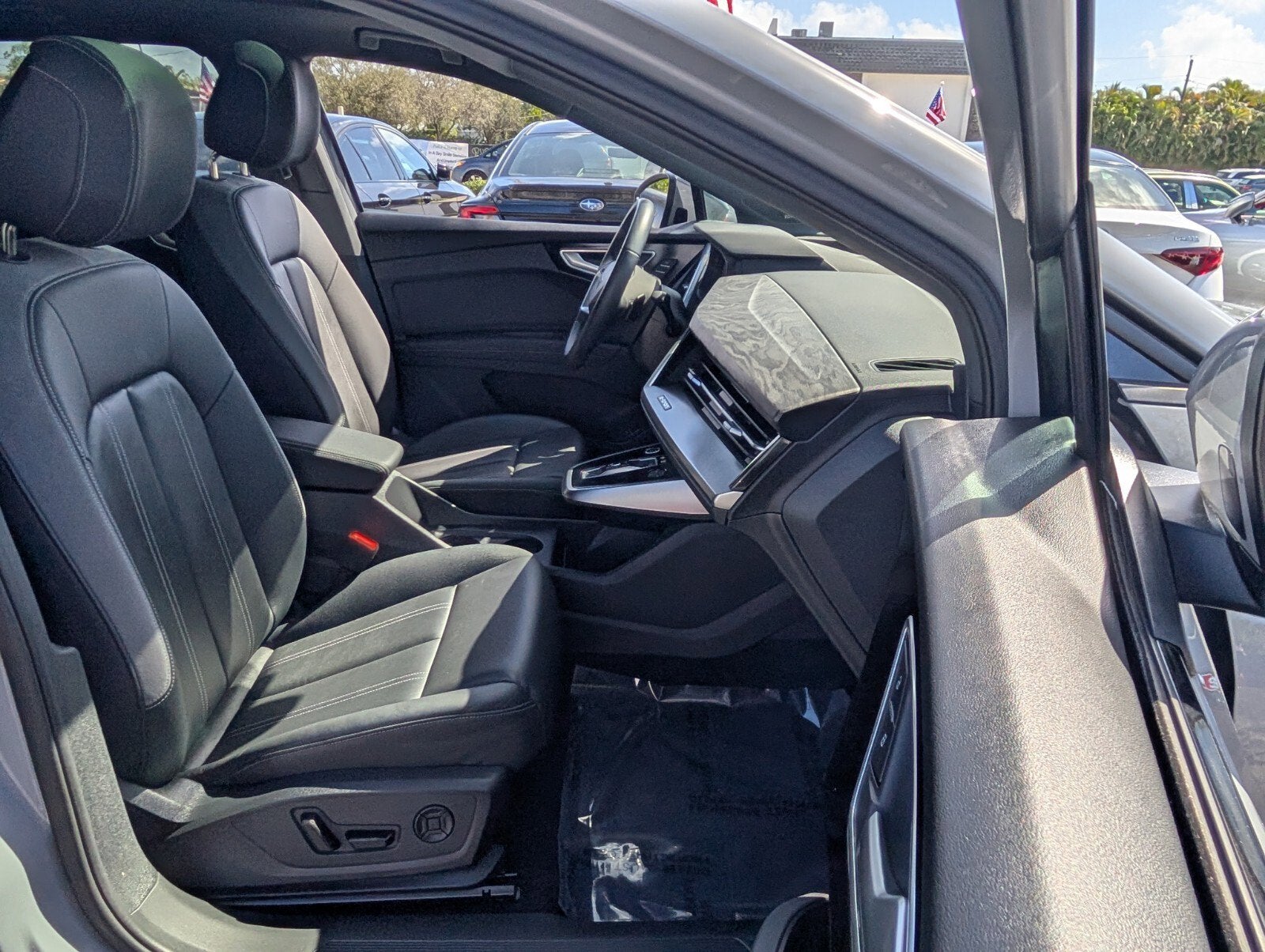 2024 Audi Q4 e-tron Premium Plus