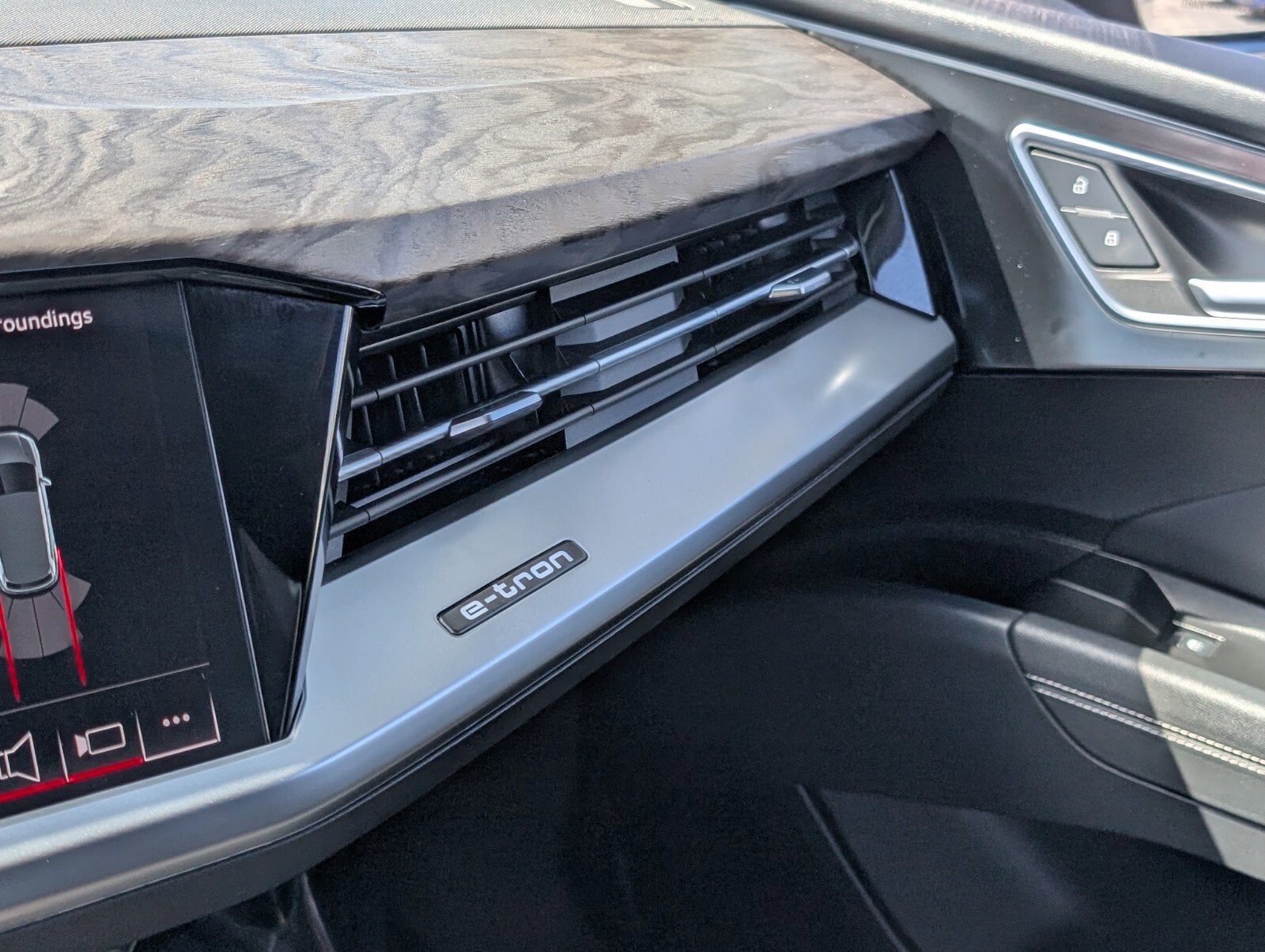 2024 Audi Q4 e-tron Premium Plus