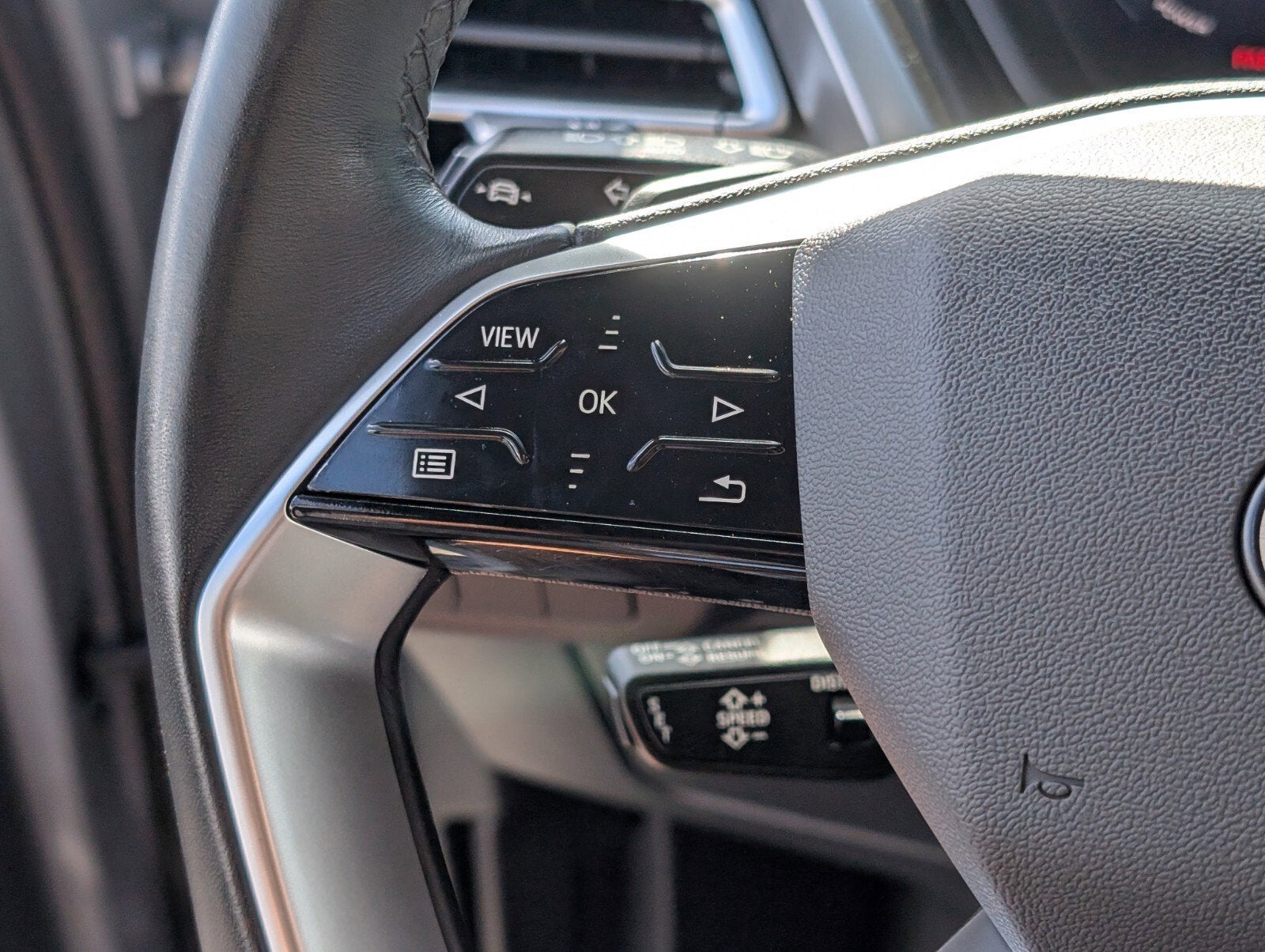 2024 Audi Q4 e-tron Premium Plus