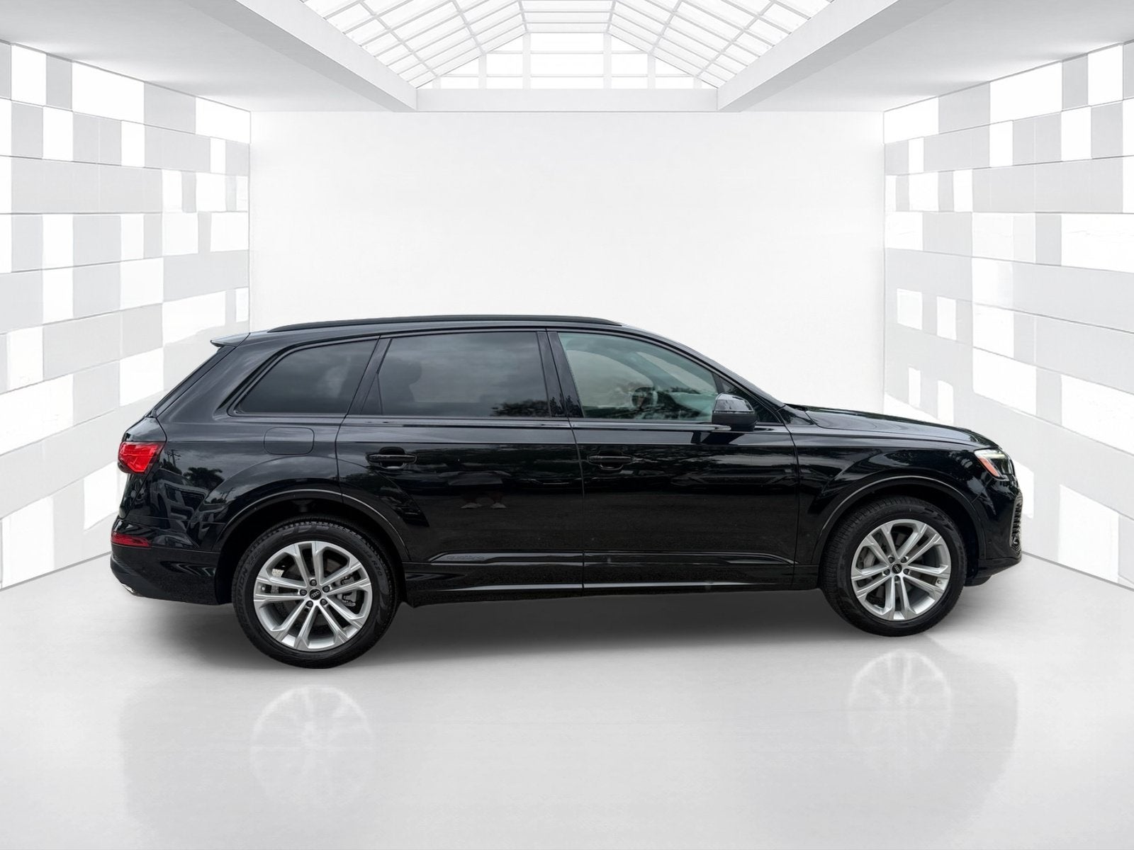 2025 Audi Q7 Premium Plus