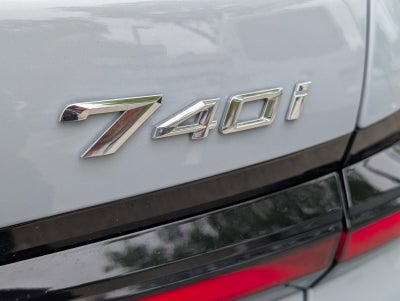 2023 BMW 7 Series 740i