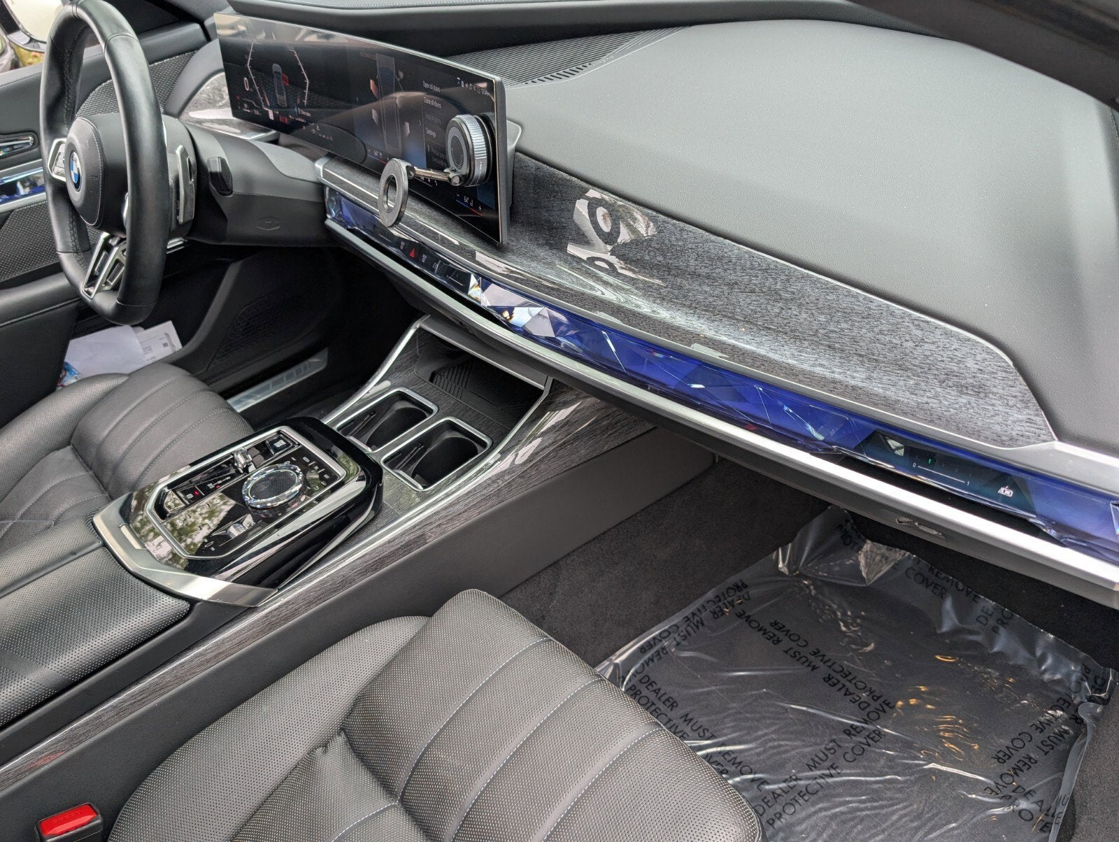 2023 BMW 7 Series 740i