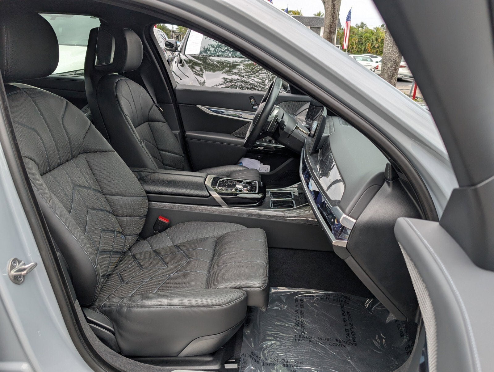 2023 BMW 7 Series 740i