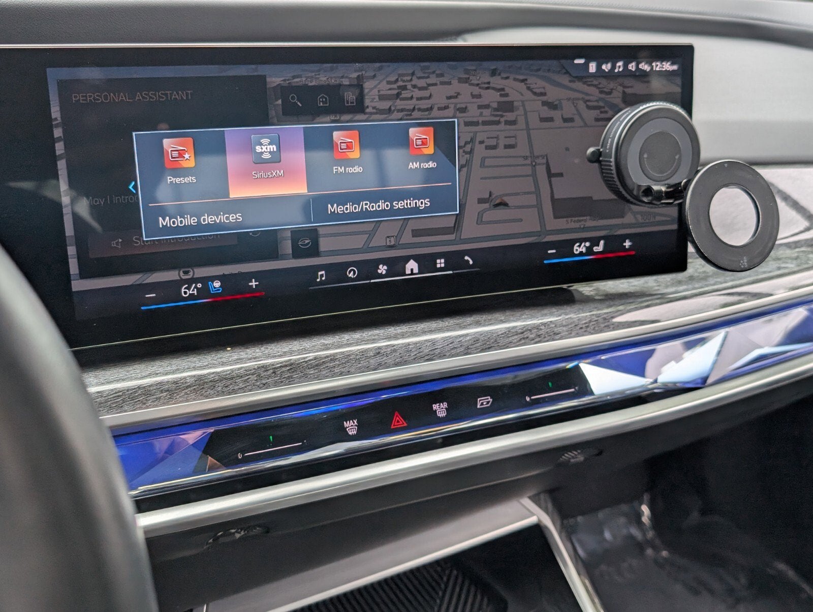 2023 BMW 7 Series 740i