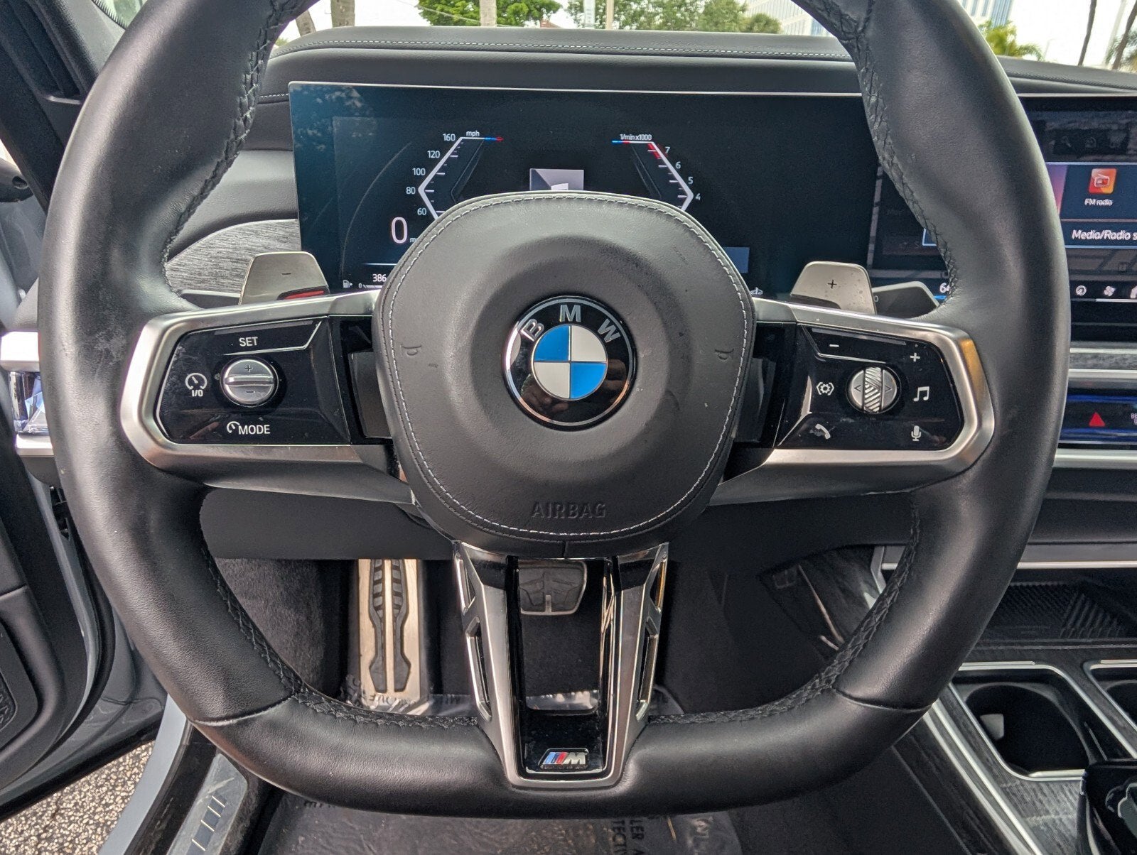 2023 BMW 7 Series 740i