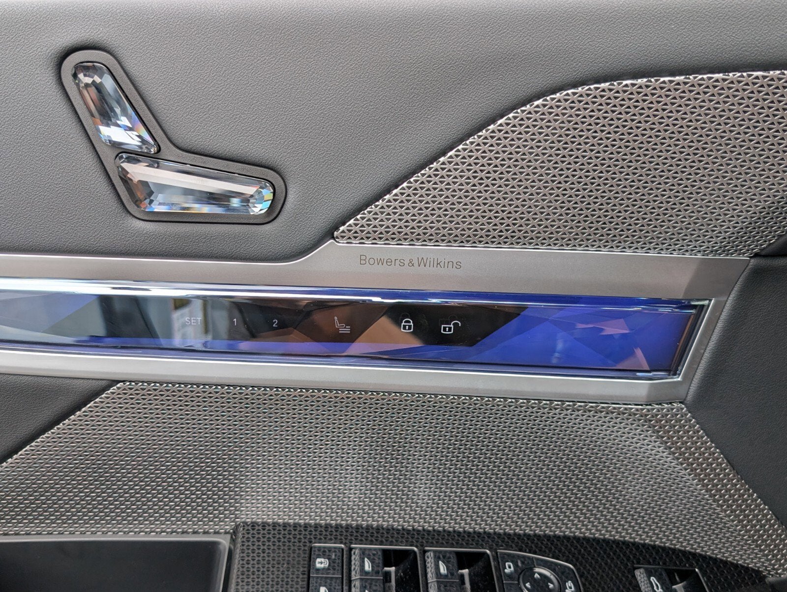 2023 BMW 7 Series 740i