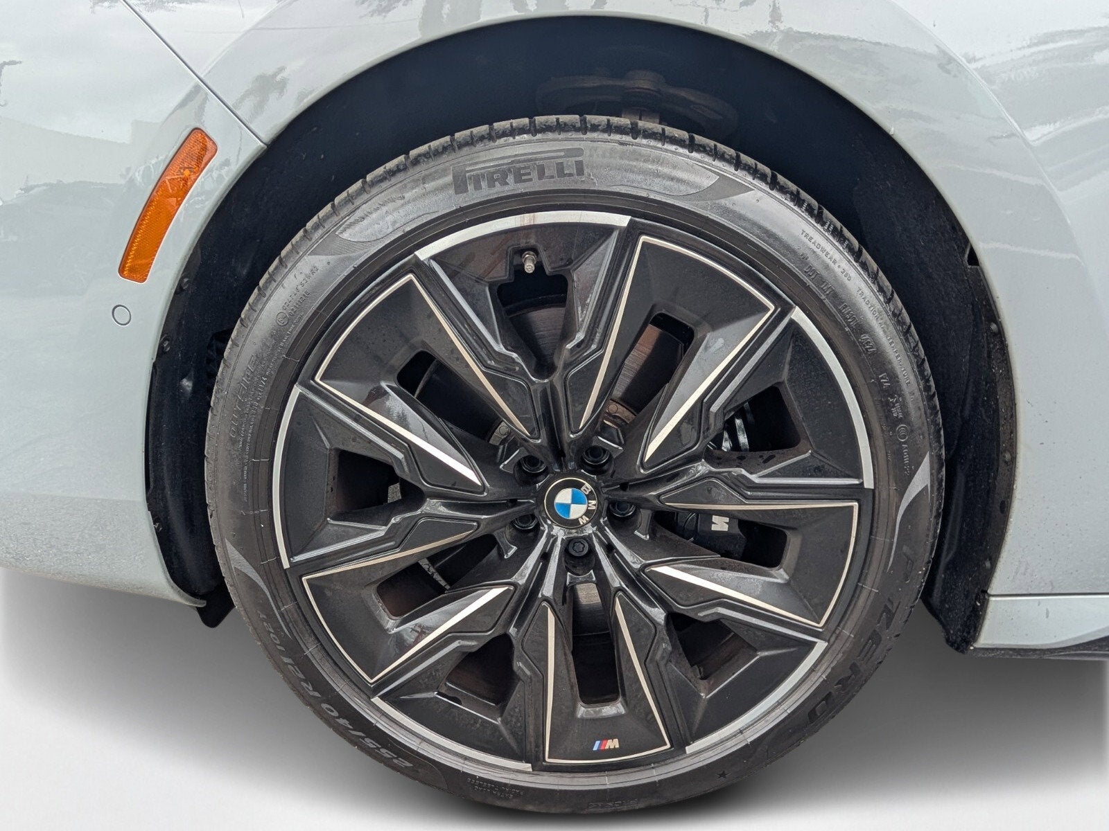 2023 BMW 7 Series 740i