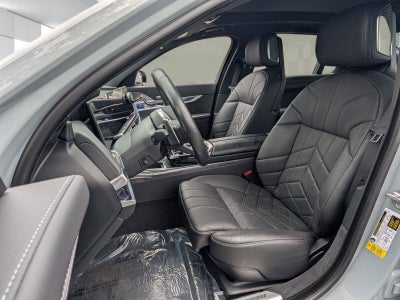 2023 BMW 7 Series 740i