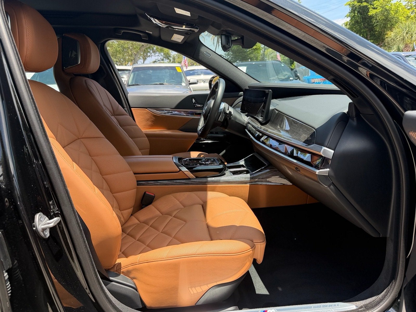 2023 BMW 7 Series 740i