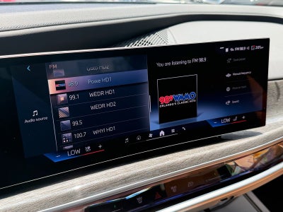 2023 BMW 7 Series 740i