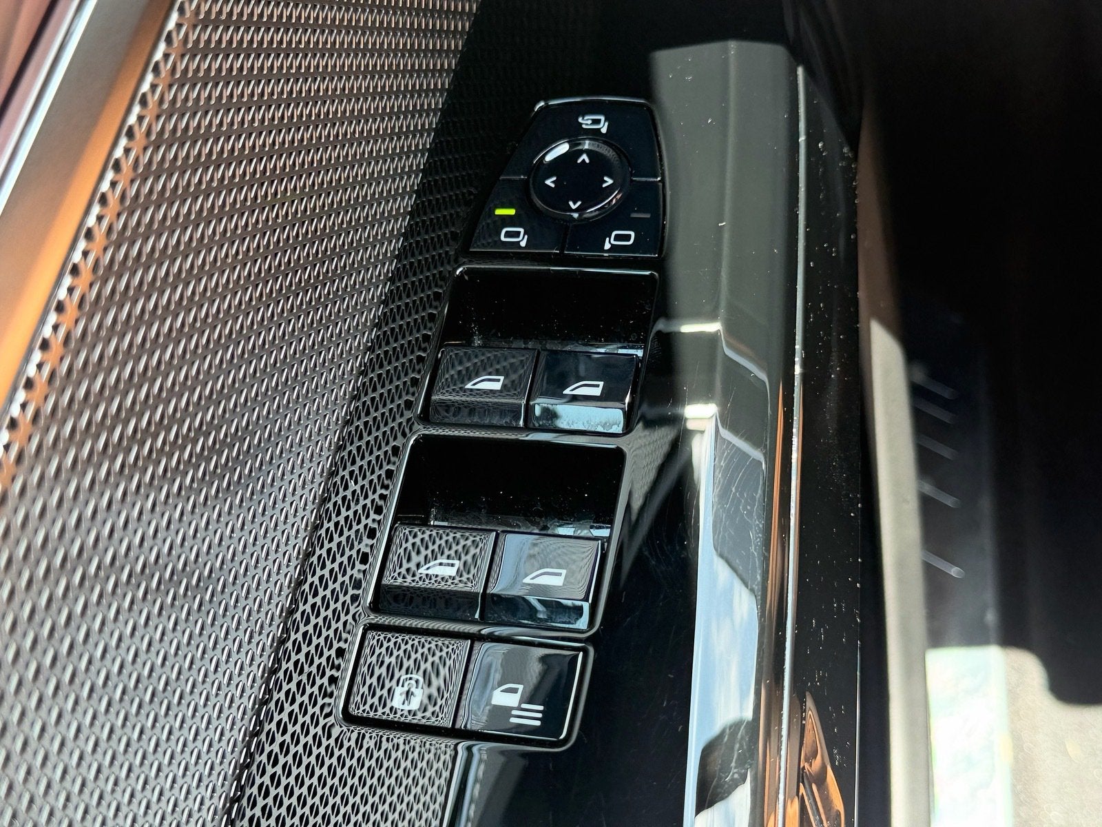 2023 BMW 7 Series 740i