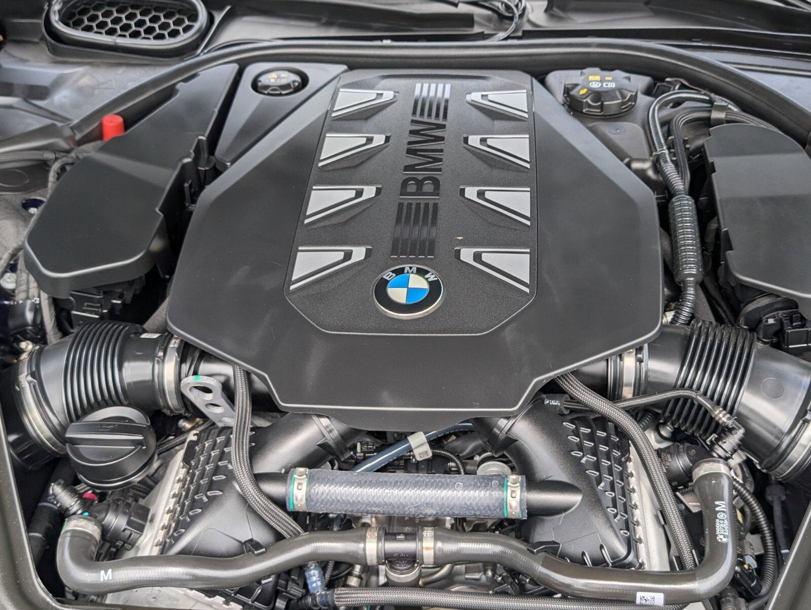 2024 BMW 7 Series 760i xDrive