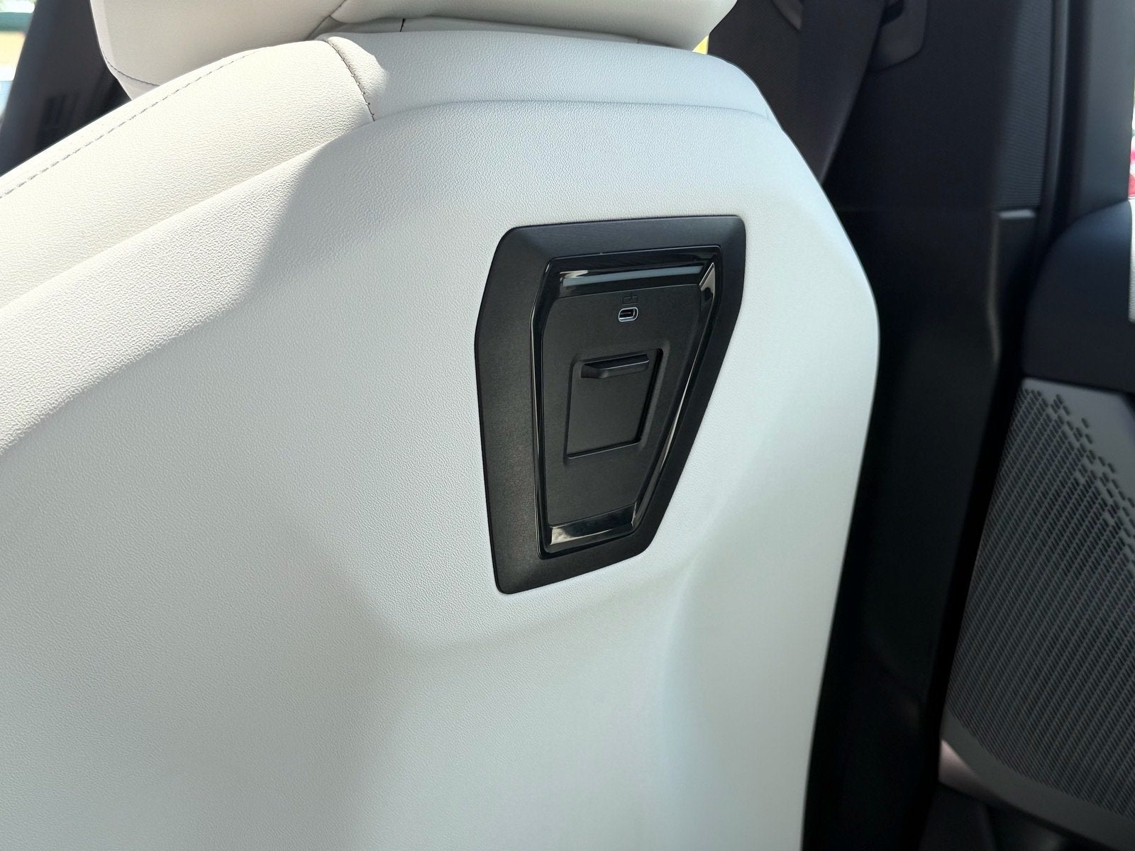 2024 BMW 5 Series 530i