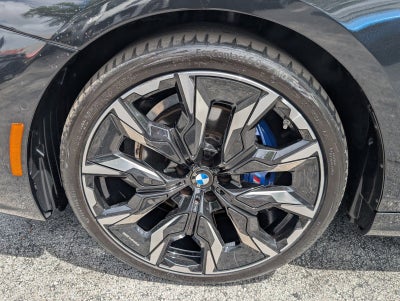 2024 BMW 5 Series 530i