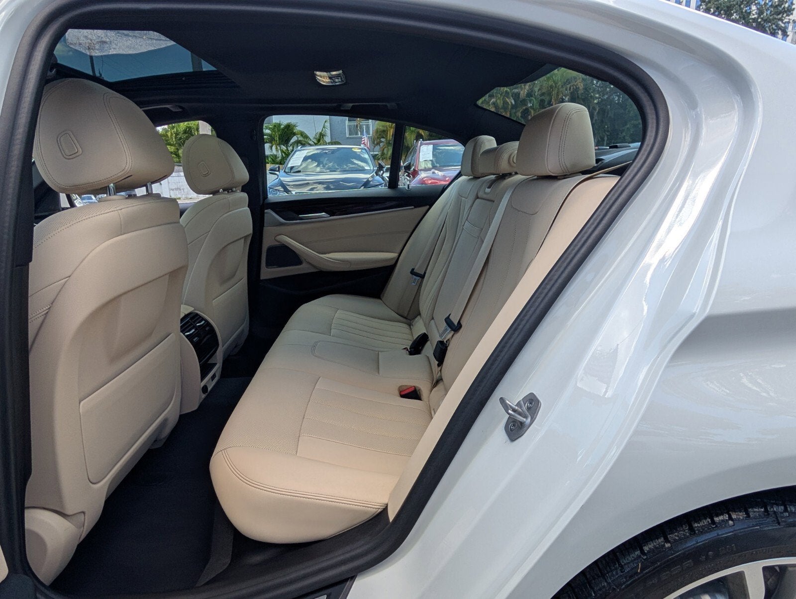 2023 BMW 5 Series 530i