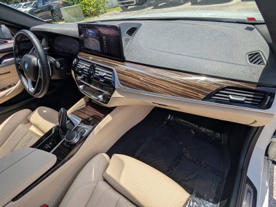 2023 BMW 5 Series 530i